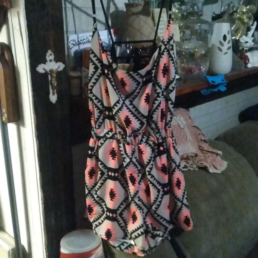 XXS Gourgous Shortall with strappy  back (tdb6)